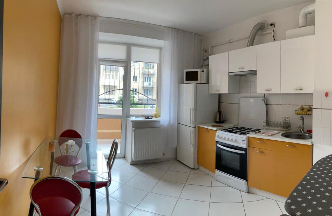 New Cosy Apartment Лвив Екстериор снимка
